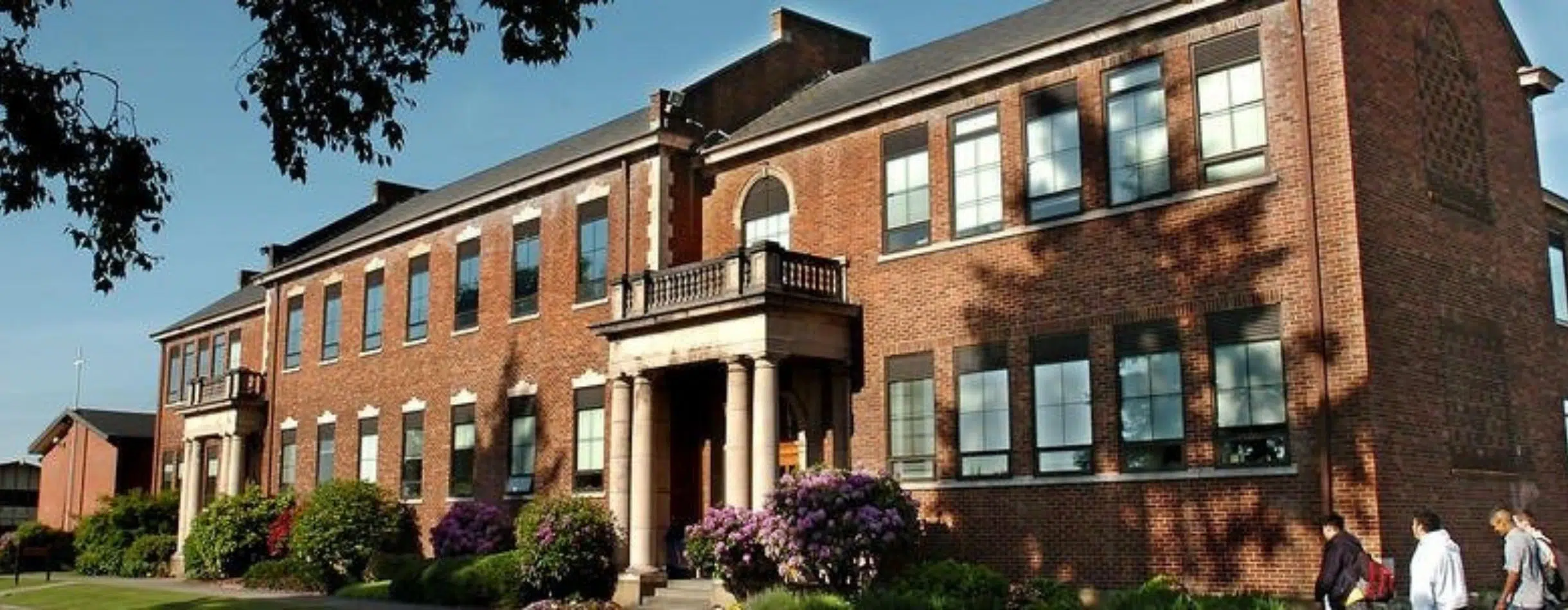 Bellarmine Prep School exterior photo