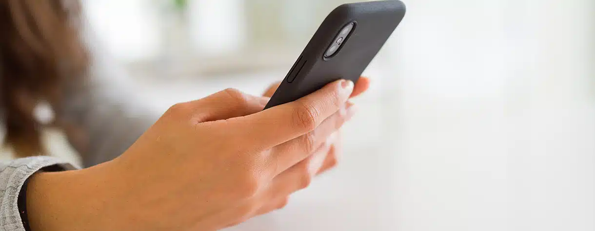 This guide recaps 9 of the best volunteer apps to help simplify your volunteer management.